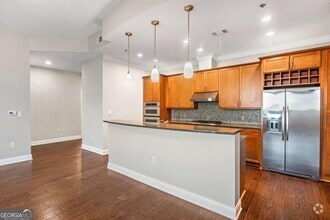 Building Photo - 270 17th St NW