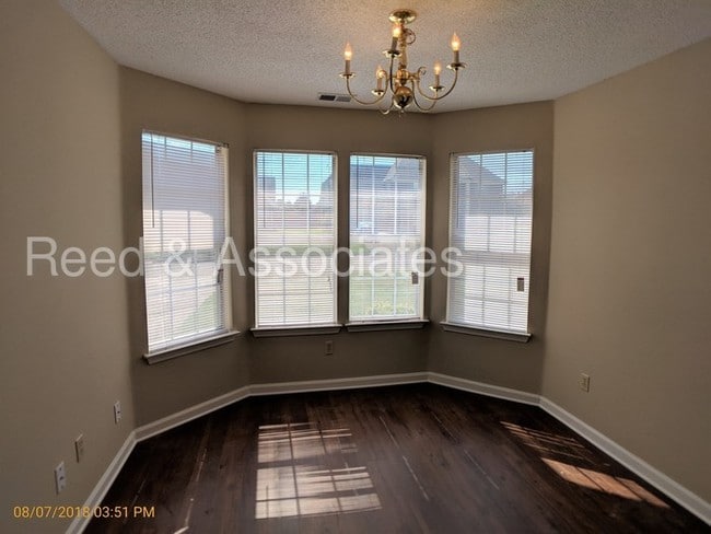 Building Photo - *JUST REDUCED* DON'T MISS OUT!!!