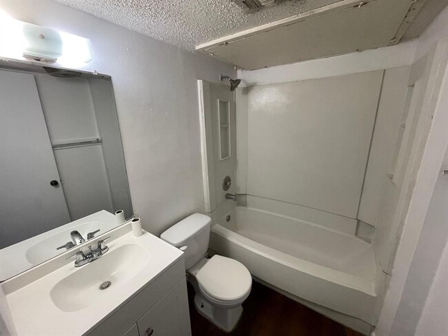 Building Photo - 1603 Onion Creek Village Dr