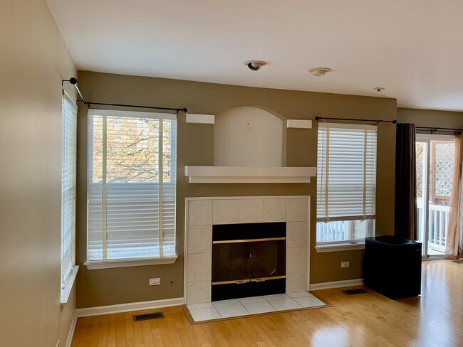 Foto del edificio - 813 McKenzie Station Dr