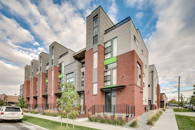 Show Stopper! - Show Stopper! Apartment