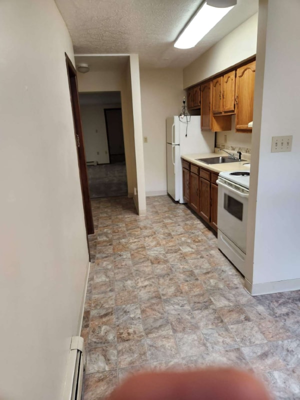 Building Photo - 614 Olive Ln