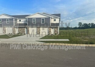 Building Photo - 223 Bruns Dr