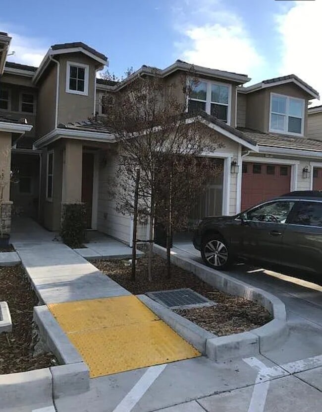 Foto del edificio - 209 Elworthy Ranch Cir
