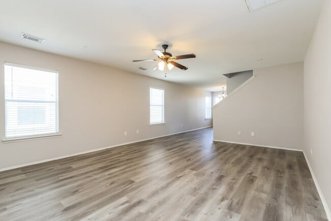 Foto del edificio - 11410 Flying Geese Ln