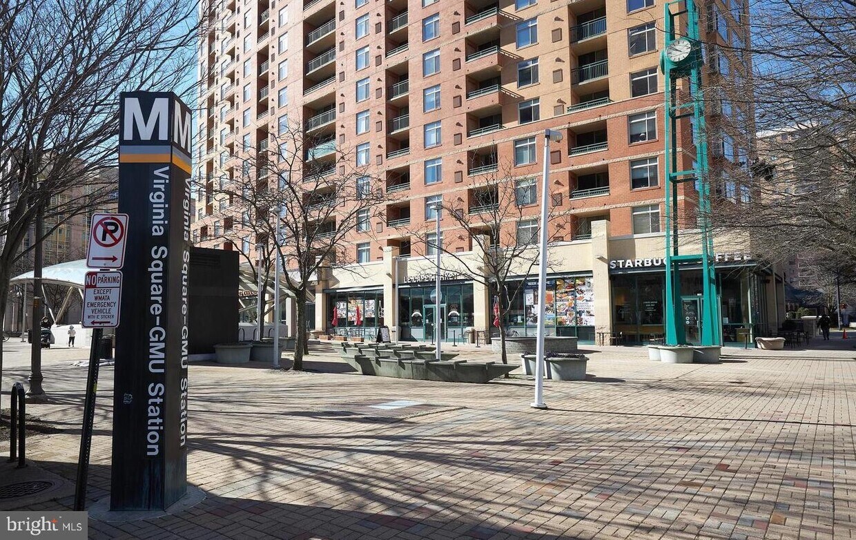 Primary Photo - 901 N Monroe St