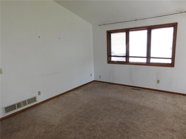 Foto del edificio - 698 Hanover Ct