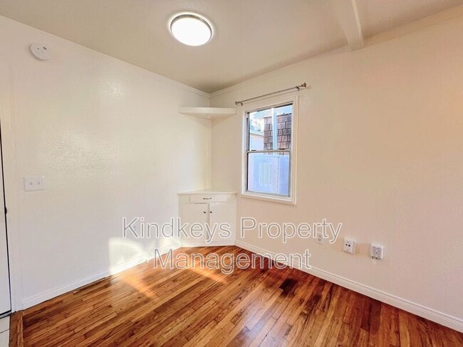 Building Photo - 5044 Muir Ave