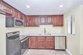 Building Photo - 22729 Lakeway Dr