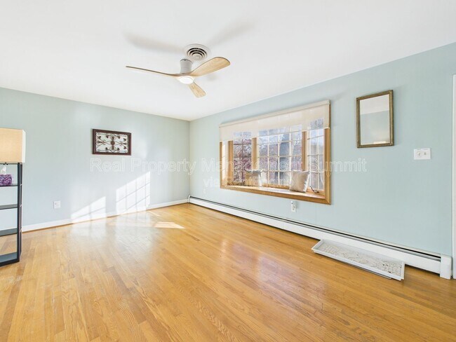 Foto del edificio - 1508 Chesley Pl