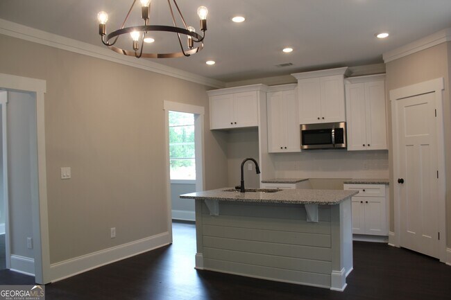 Foto del edificio - 414 Birchwood Farms Ln