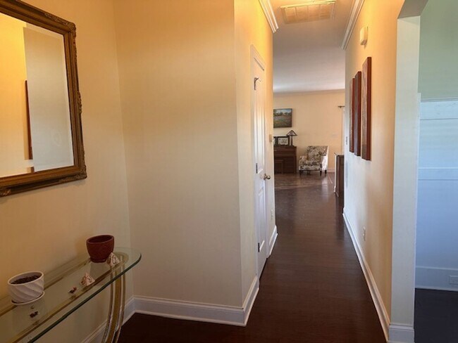 Foto del edificio - 4 Bedroom, 2.5 bath home in Mimosa Bay Com...
