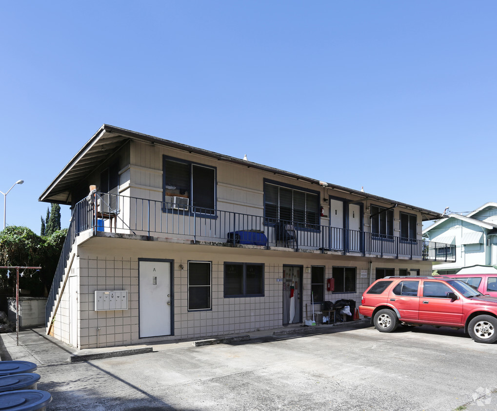 Primary Photo - 1515 Enos Ln