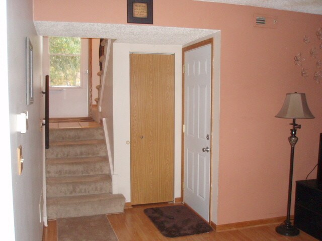 Building Photo - 1733 Howe Ln