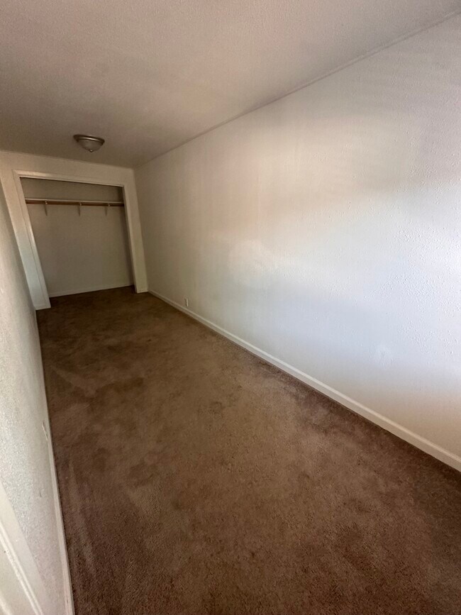 Foto del edificio - 2418 Central Ave