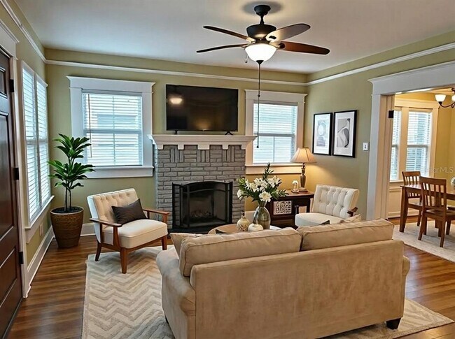 Foto del edificio - 807 S Fremont Ave