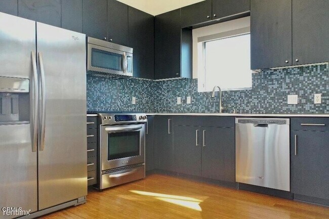 Foto del edificio - 1 br, 1 bath Condo - 7062 Hawthorn Ave Apt...