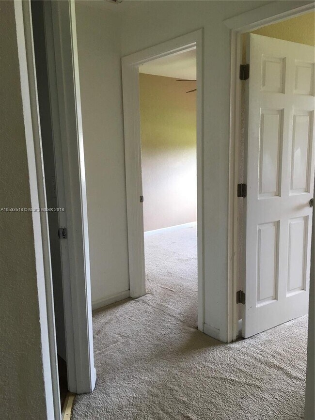 Foto del edificio - 1301 Riverside Dr