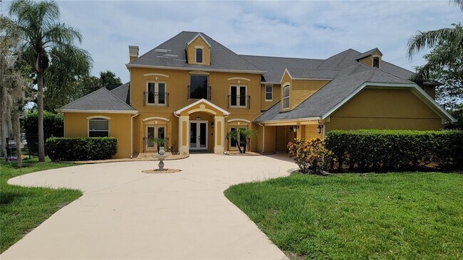Foto del edificio - 13503 Lake Cawood Dr