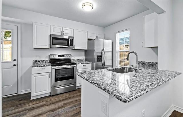 Building Photo - 404 E Elm St