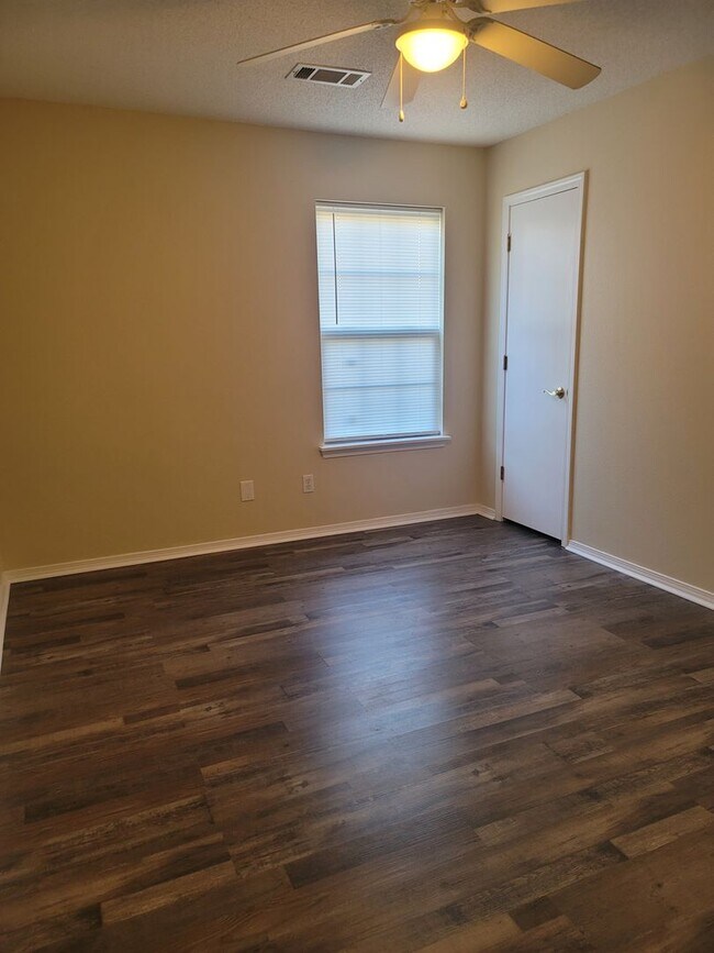 Foto del edificio - Beautiful 3 Bed Home for Rent in Van Buren