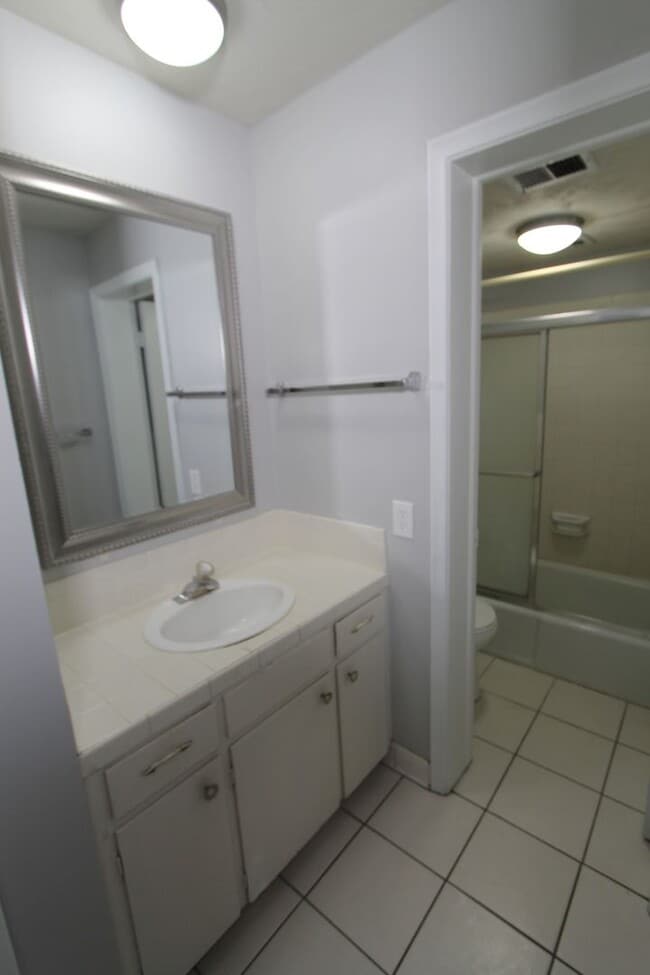Interior Photo - Briggs Point