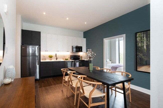Photo - The Irvine Apartments