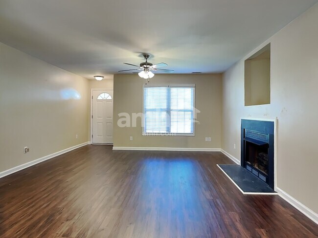 Building Photo - 166 Hunters Horn Ln