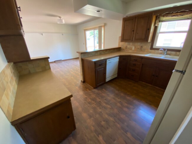 Building Photo - 4100 G St