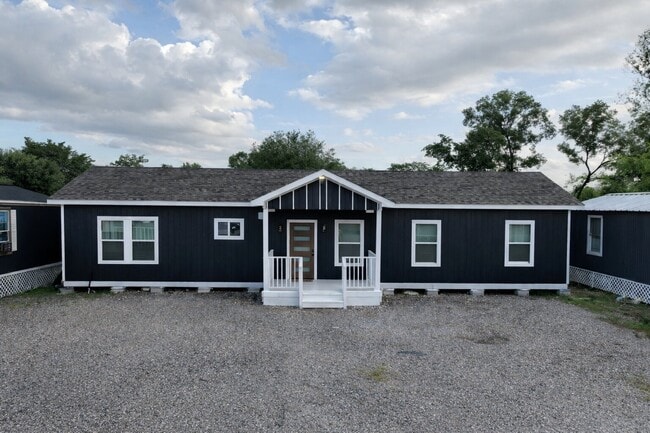 Foto del edificio - 22516 E Martin Dr