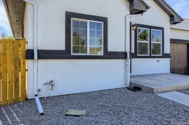 Foto del edificio - Beautiful newly built 2 bed, 2 bath home