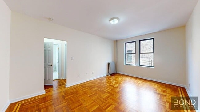 Building Photo - 620 W 171st St