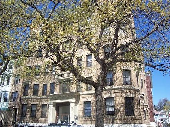 Building Photo - 1407 Commonwealth Ave