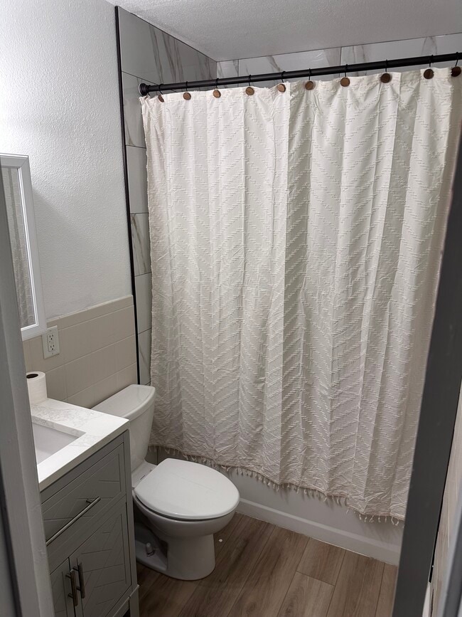 Building Photo - 705 Morrison Ave