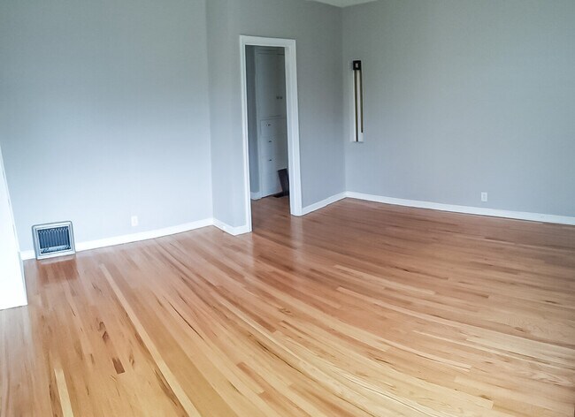 Building Photo - 1767 S