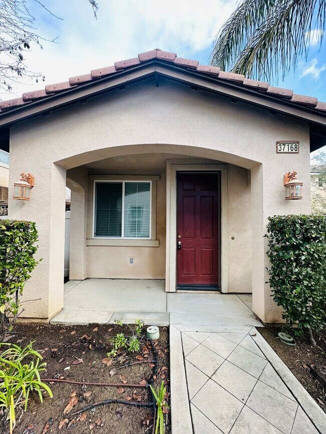 Foto del edificio - Charming 3 Bedroom 2.5 Bathroom Northstar Ranch Home with Spacious Layout & Community Amenities