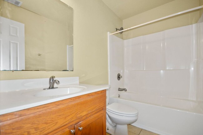 Foto del edificio - 9607 Smith Ave