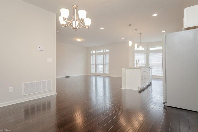 Foto del edificio - 55 Ashbourne Dr