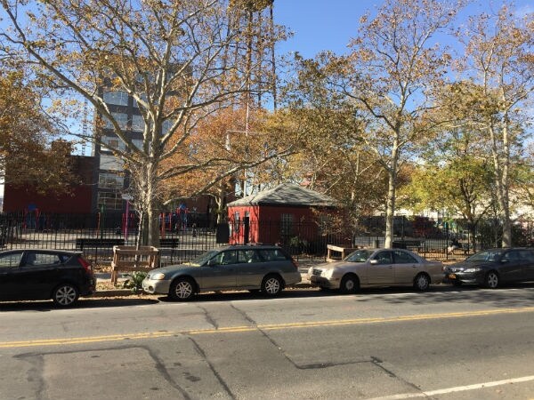 Building Photo - 122 Franklin St