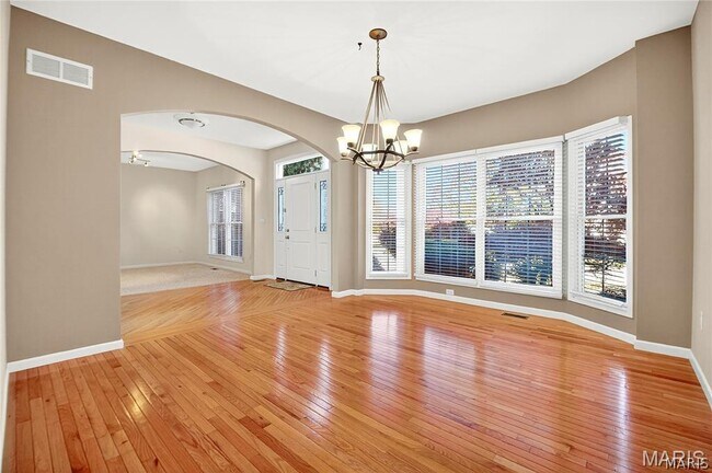 Foto del edificio - 811 Wheaton Way