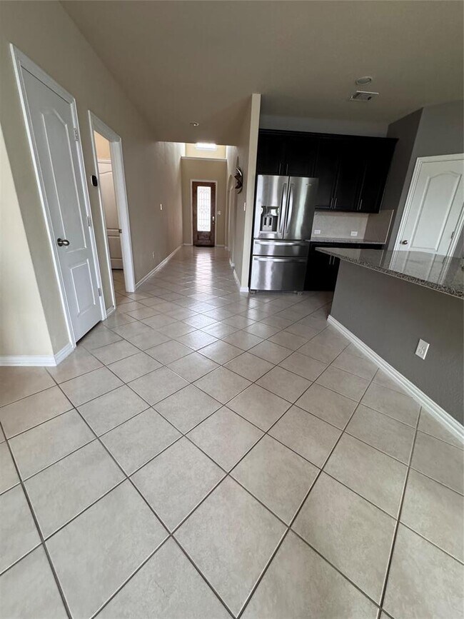 Building Photo - 914 Emory Stable Dr