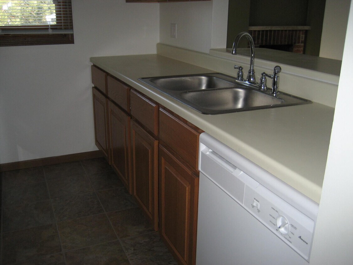 Foto principal - 1315 Cunat Ct
