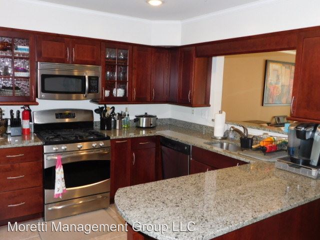 Foto del edificio - 8018 Crabtree Pl