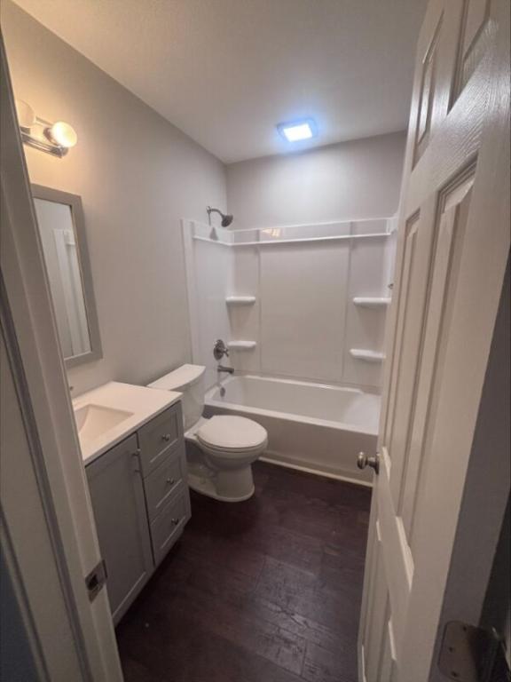 Foto del edificio - 106 E College Ave