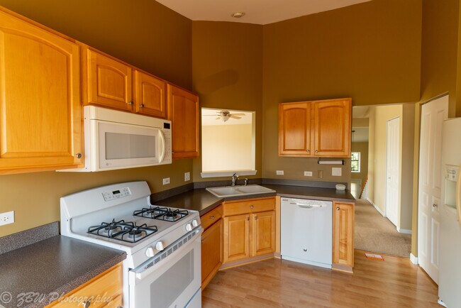 Foto del edificio - 3291 Cremin Ln