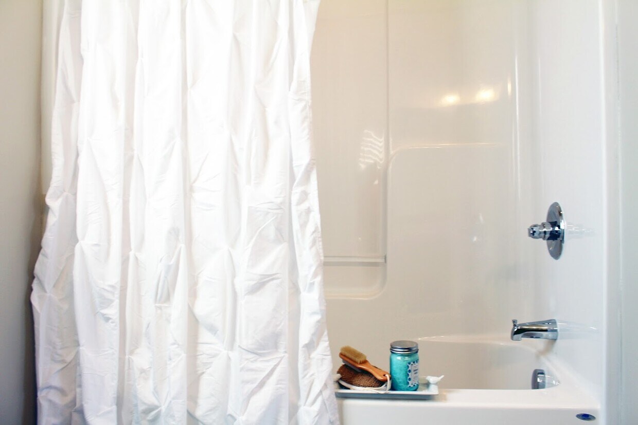 Alpine Apartments Apartments in Comstock Park, MI