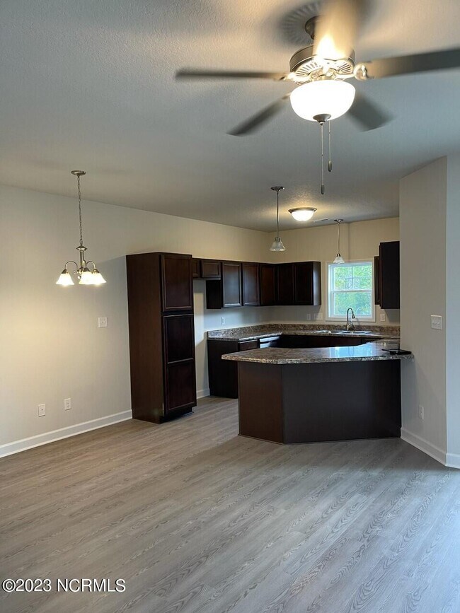 Building Photo - 282 Currituck Dr