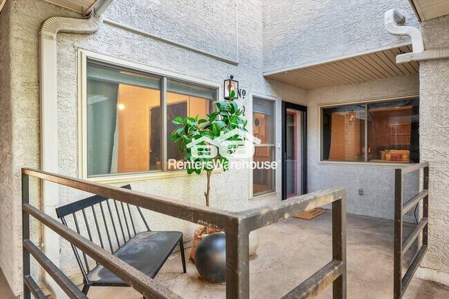 Foto del edificio - Convenient to everything 2-bedroom 1 bathroom condo in West Lakewood/ Sloan's Lake.