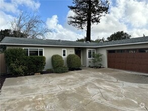 Building Photo - 1662 Royal Way