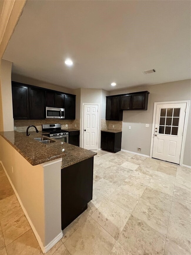 Foto del edificio - 18331 Hillingdon Ln